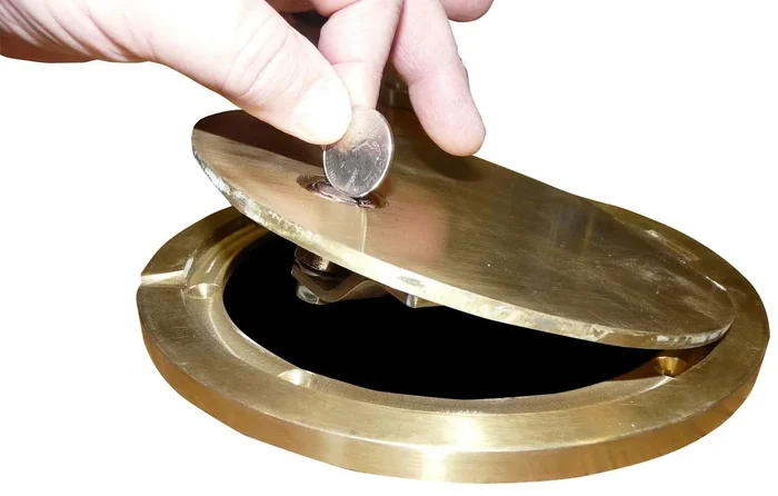 Bison Lockable Hinged Brass Floor Socket Cover Plate Only