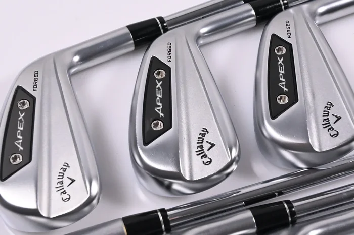 Callaway Apex Ai200 Irons / 4-PW / Regular Flex AMT Red R300 Shafts