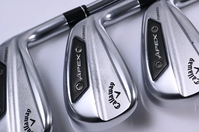 Callaway Apex Ai300 Irons / 6-PW / Regular Flex Dynamic Gold Mid 95 R300 Shafts