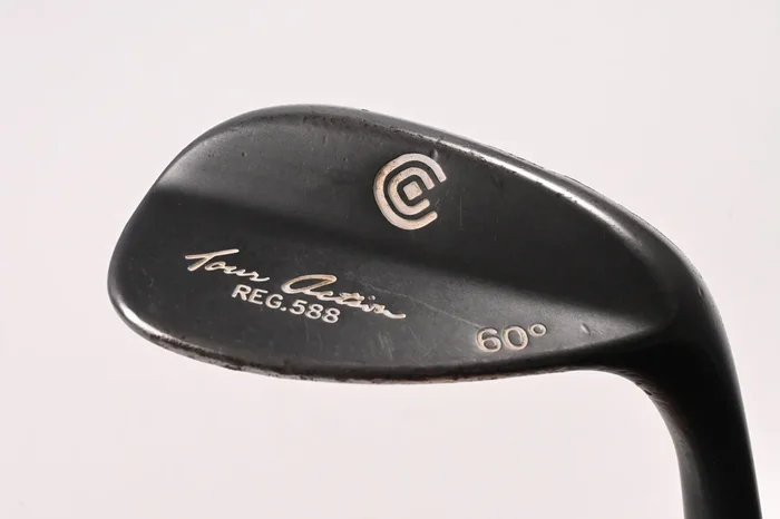 Cleveland 588 Tour Action Lob Wedge / 60 Degree / Wedge Flex Dynamic Gold Shaft