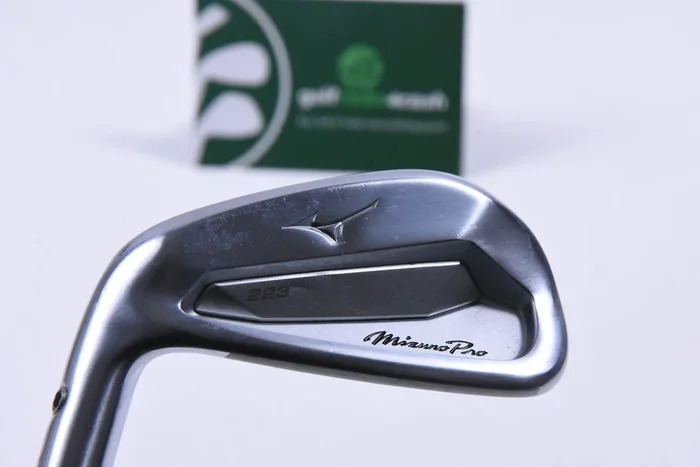 Left Hand Mizuno Pro 223 #7 Iron / 32 Degree / Regular Flex Dynamic Gold R300