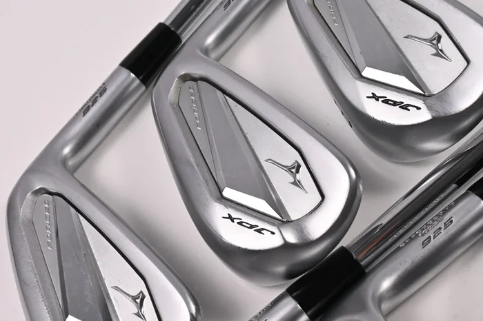 Mizuno JPX 925 Forged Irons / 6-PW+GW / Regular Flex N.S.PRO Modus 3 Tour105