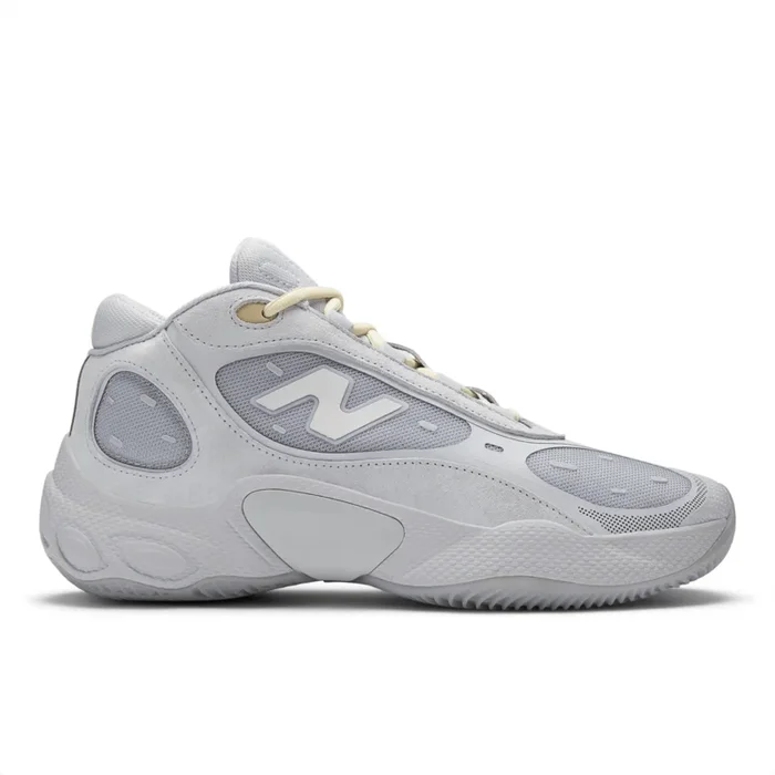 New Balance Men’s Fresh Foam BB V3 Basketball Shoe – BBFRSIS3