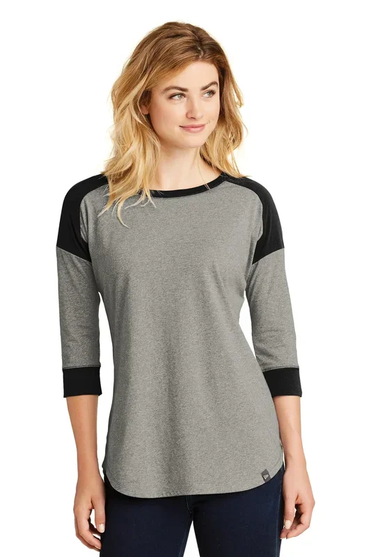 New Era Women’s Heritage Blend 3/4-Sleeve Baseball Raglan Tee. LNEA104
