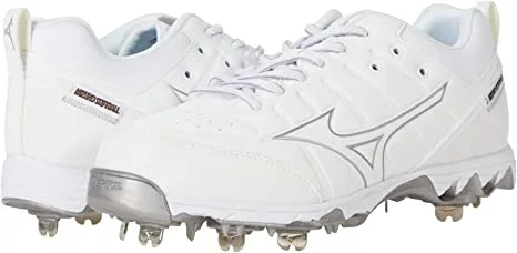 New Mizuno 9-Spike Swift 7 Low Women’s Metal Softball Cleat Size 9 Wht/Gry