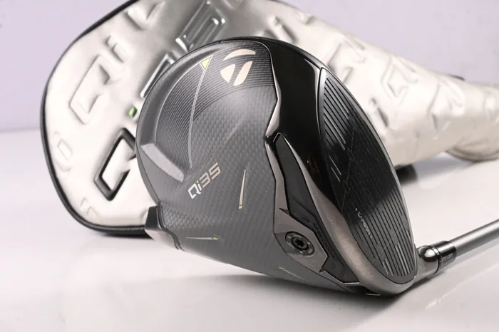 Taylormade Qi35 Driver / 10.5 Degree / Regular Flex Fujikura AirSpeeder 50 Shaft