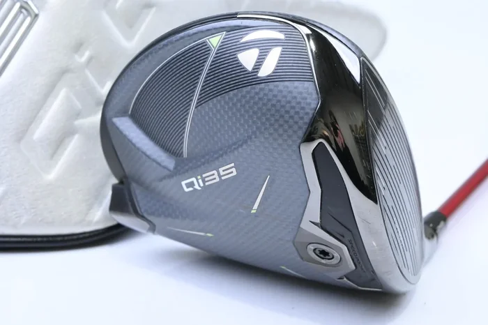 Taylormade Qi35 Driver / 10.5 Degree / Stiff Flex Oban Isawa 55 Shaft