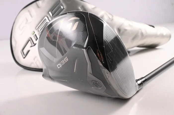 Taylormade Qi35 Driver / 9 Degree / Regular Flex Vanquish 4 Shaft
