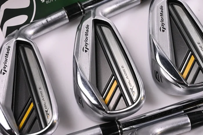 Taylormade Rocketbladez Irons / 4-PW+SW / Stiff Flex RocketFuel 85 Shafts
