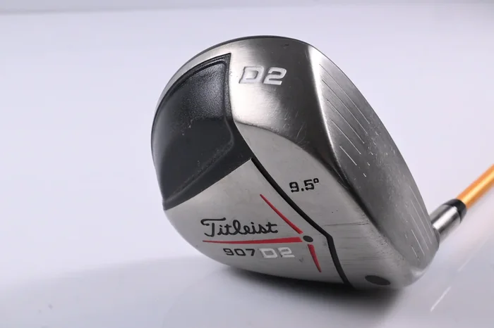 Titleist 907 D2 Driver / 9.5 Degree / Stiff Flex UST Proforce V2 76 Shaft