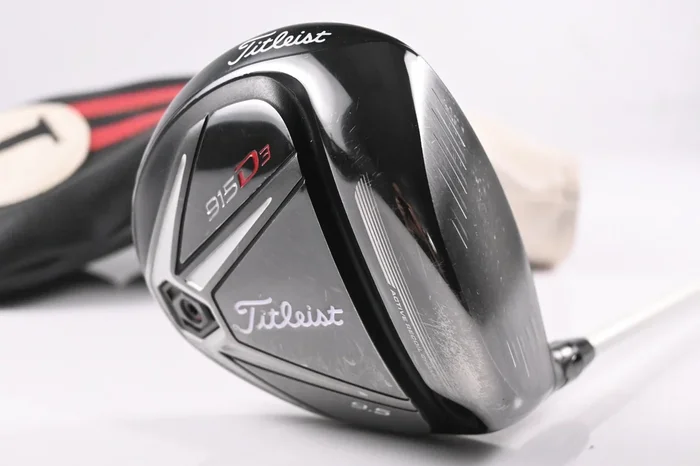 Titleist 915 D3 Driver / 9.5 Degree / Regular Flex Aldila Rogue Silver 60 Shaft