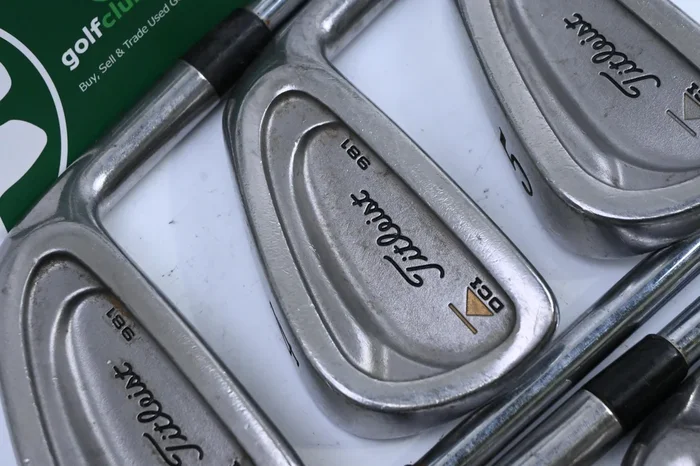 Titleist DCI 981 Irons / 3-9 / Stiff Flex Titleist Shafts