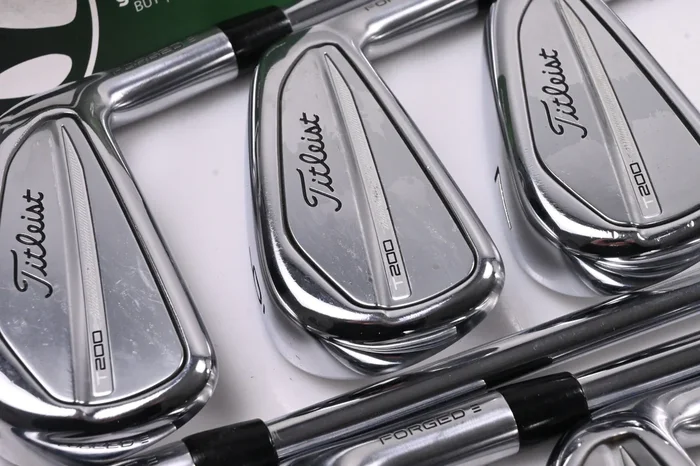 Titleist T200 2023 Irons / 5-PW+48° / Stiff Flex True Temper AMT Black S300
