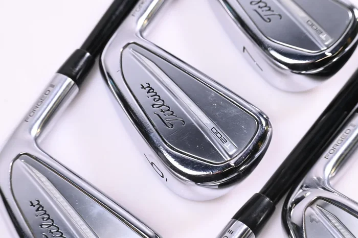 Titleist T200 2023 Irons / 5-PW / Regular Flex Tensei AV Blue AM(2) Shafts