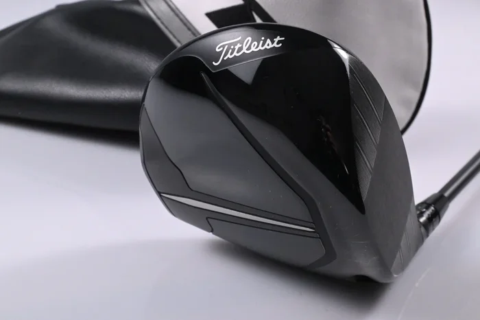Titleist TSR2 Driver / 8 Degree / Stiff Flex HZRDUS Black 62g Handcrafted Shaft