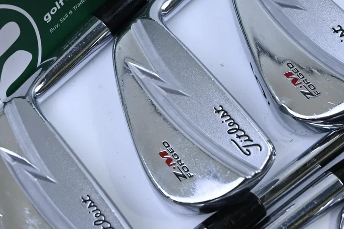 Titleist ZM Forged Irons / 4-9 / X-Flex Projext X Rifle Shafts