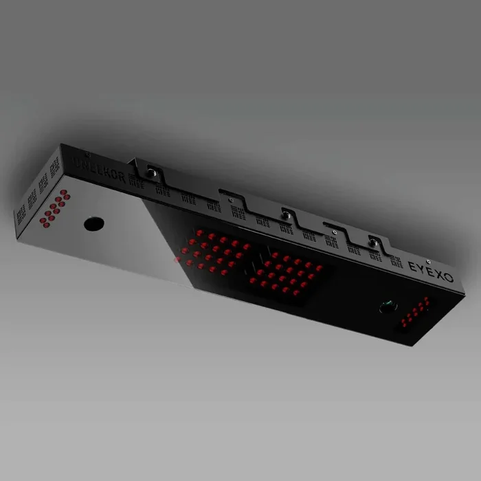 Uneekor EYE XO Golf Simulator (DIY Simulator Bay)
