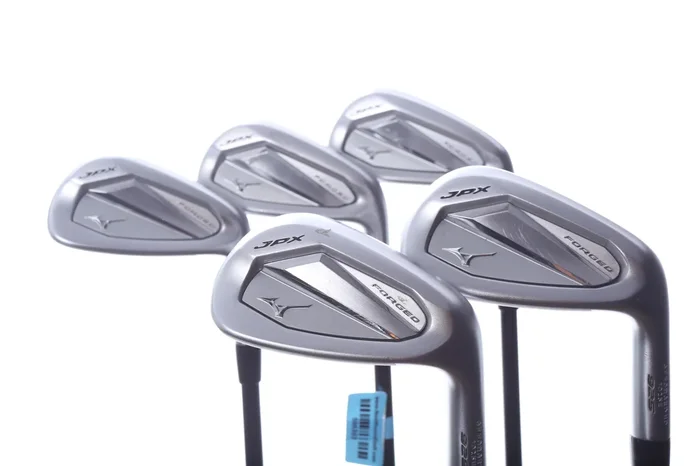Used Mizuno JPX 925 Forged Iron Set – Right-Handed – 6-PW – Variable Flex