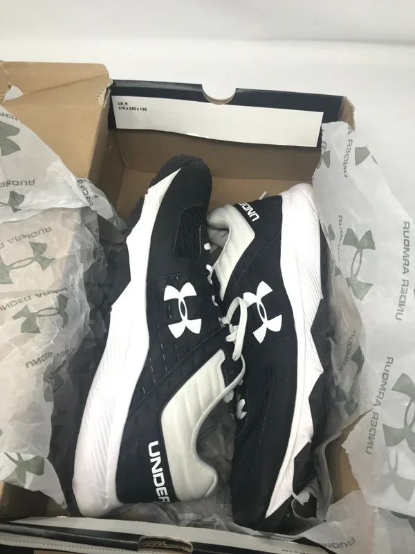 Used Under Armour Men’s Yard Trainer Baseball Shoe Size 11.5 Black/White