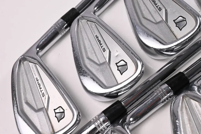 Wilson Staff Model CB 2024 Irons / 4-PW+GW / Stiff Flex Dynamic Gold Mid 115